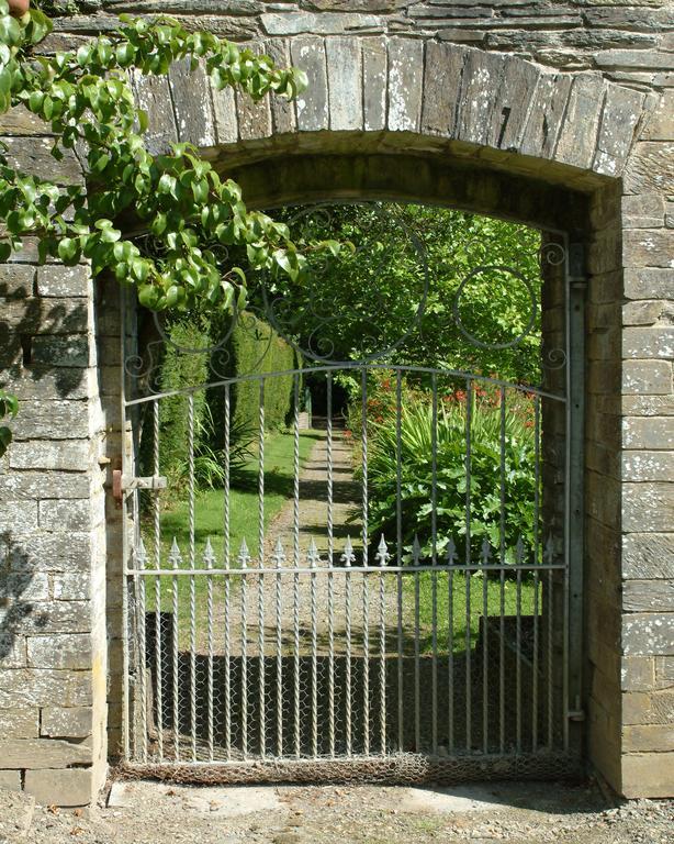Rhosygilwen Courtyard Bed & Breakfast Cilgerran Luaran gambar